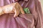 Aussies urged to get creative to make extra money