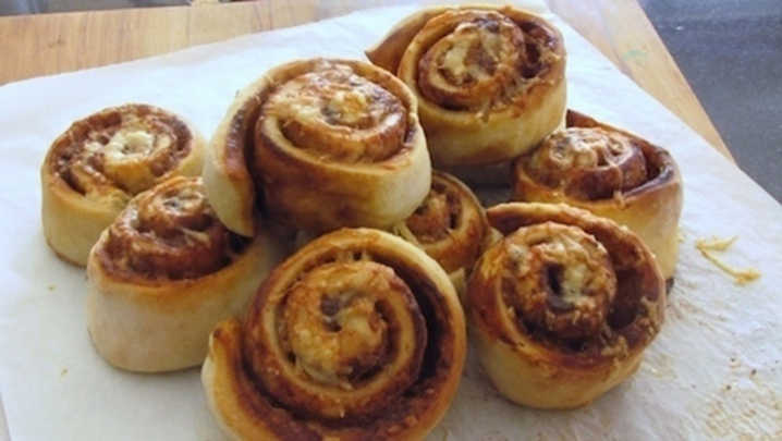 Cinnamon Rolvegemite 5 fantastic and unusual Vegemite recipes - Starts at 60