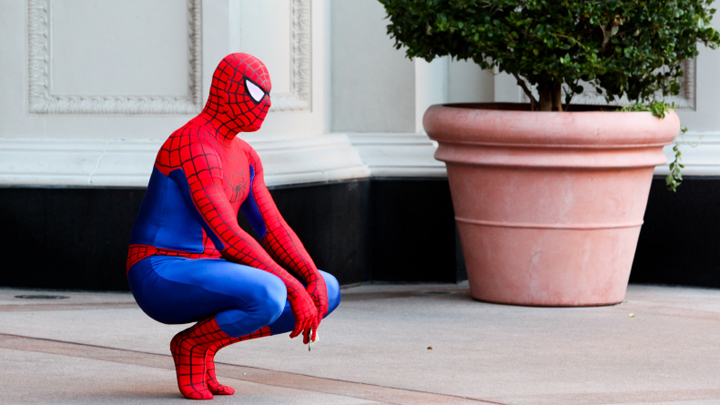 This real-life Spiderman is scaling the streets to help the homeless -  Starts at 60