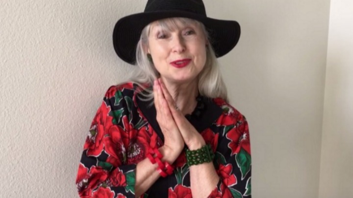 Flattering hair accessories for over-60s - Starts at 60 Flattering hair accessories for over-60s - Starts at 60