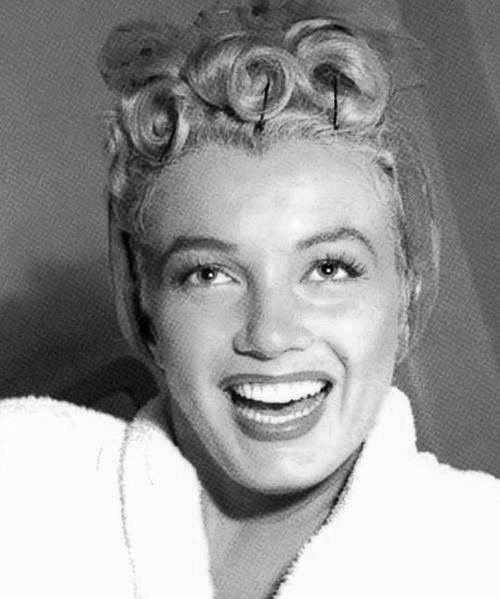Saturday Night Nostalgia The Hairstyles We Ve Rocked Starts At 60