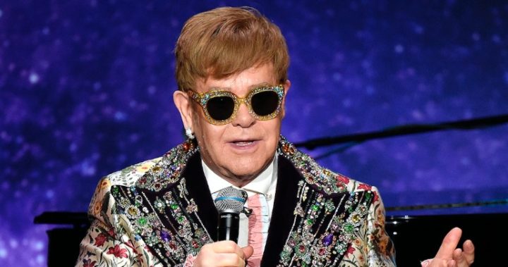 Elton John pauses performance as fan gift hits him in the mouth ...