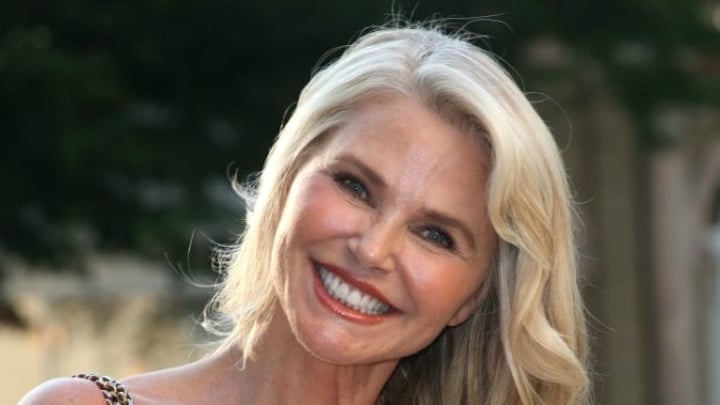 Christie Brinkley Shows She S Not All Natural Sports Hair Weave