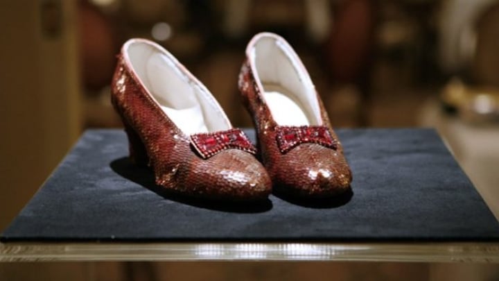 ‘theres No Place Like Home Iconic Ruby Slippers Found 13 Years After Theft Starts At 60 1842