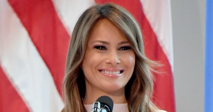 Glowing Melania Trump steals the show in figure-hugging dress - Starts