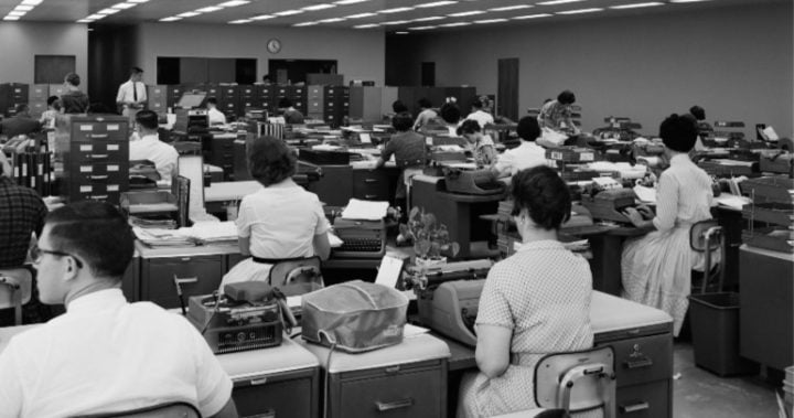 Things That Happened In 1960s Offices That Would Never Happen Today   1018 1960s Office GT 720x379 