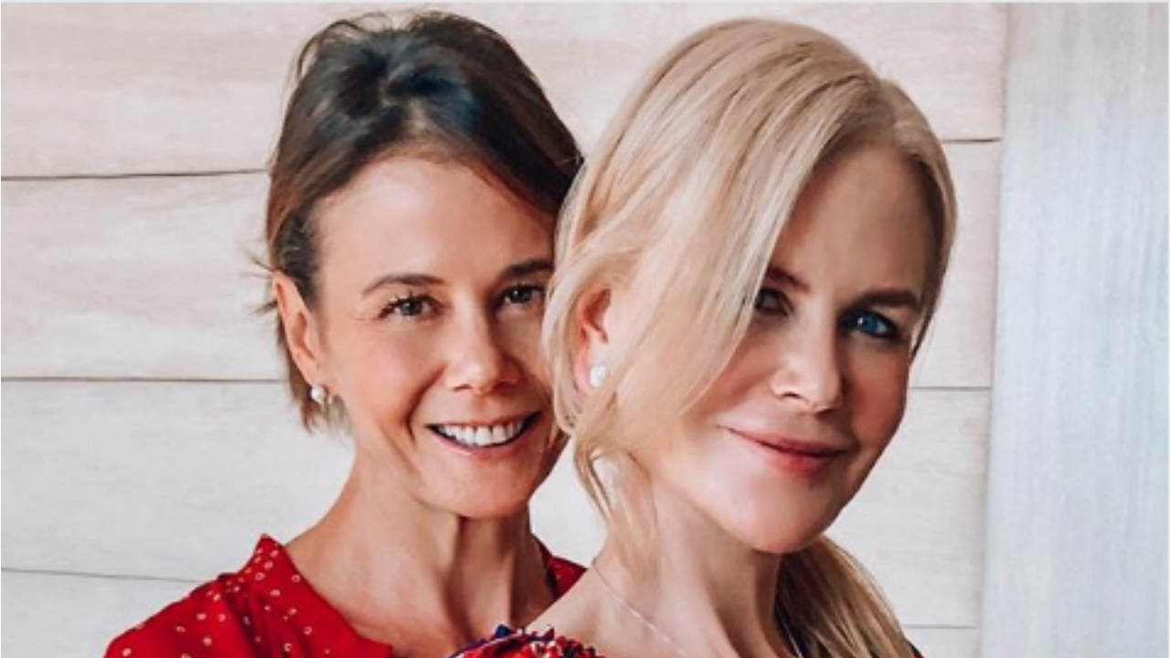 Sister Love Nicole Kidman Shares Sweet Snap With Lookalike Sibling Antonia Starts At 60