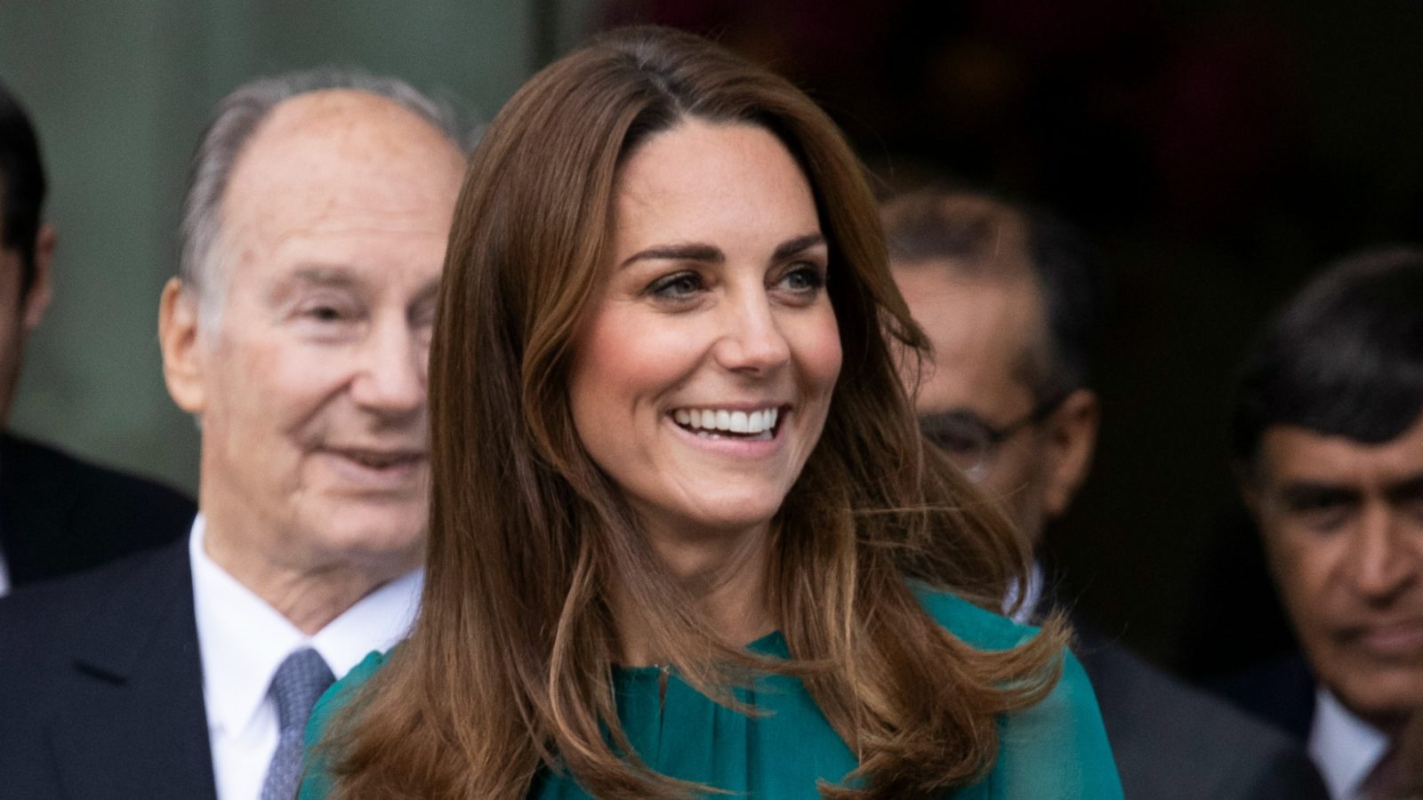 Catherine makes bold statement in flowing teal dress