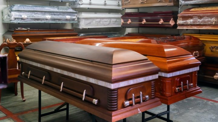 Expert Tips On Keeping Funeral Costs Down Without Compromising Quality