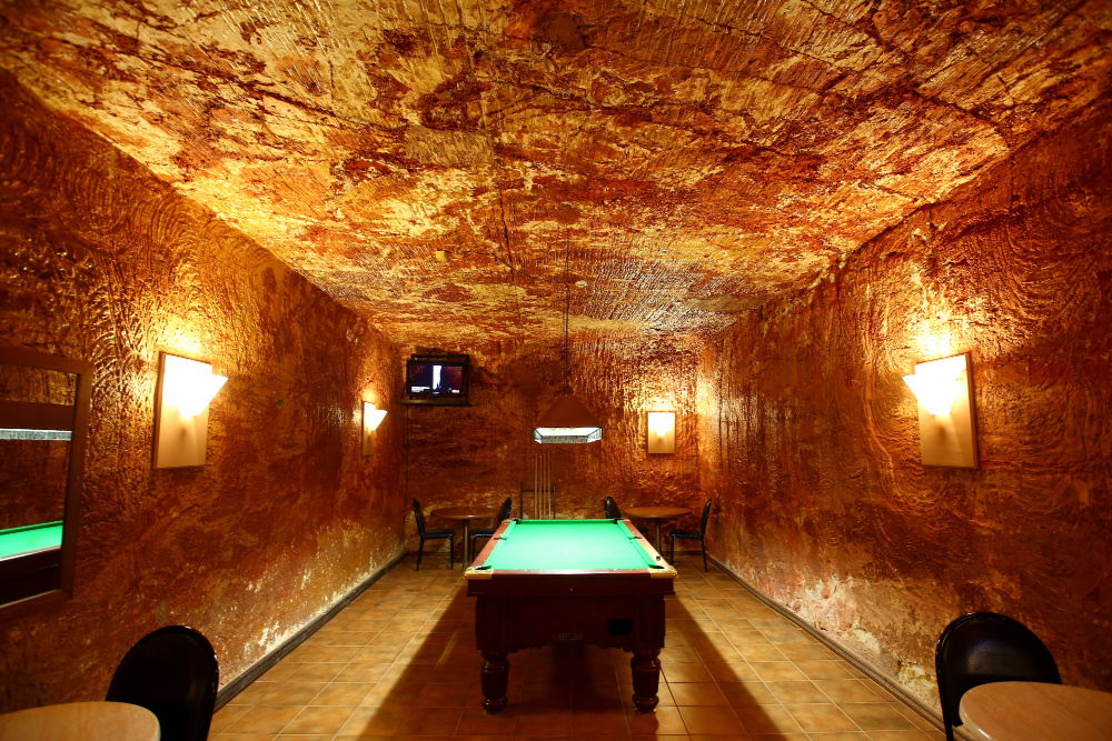 desert-cave-hotel