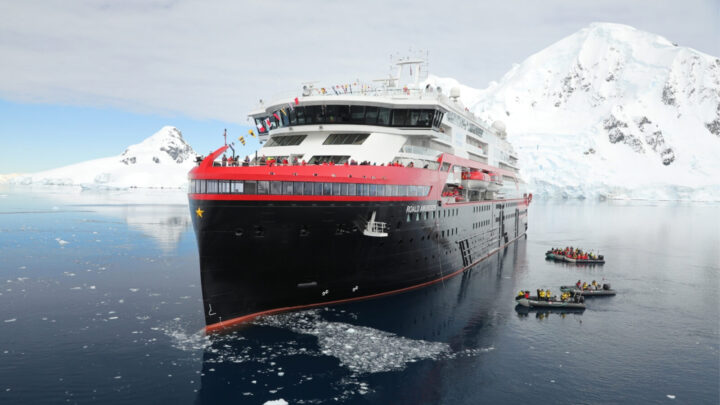 Travel with Hurtigruten to Antarctica on an educational and adventurous holiday of a lifetime. 