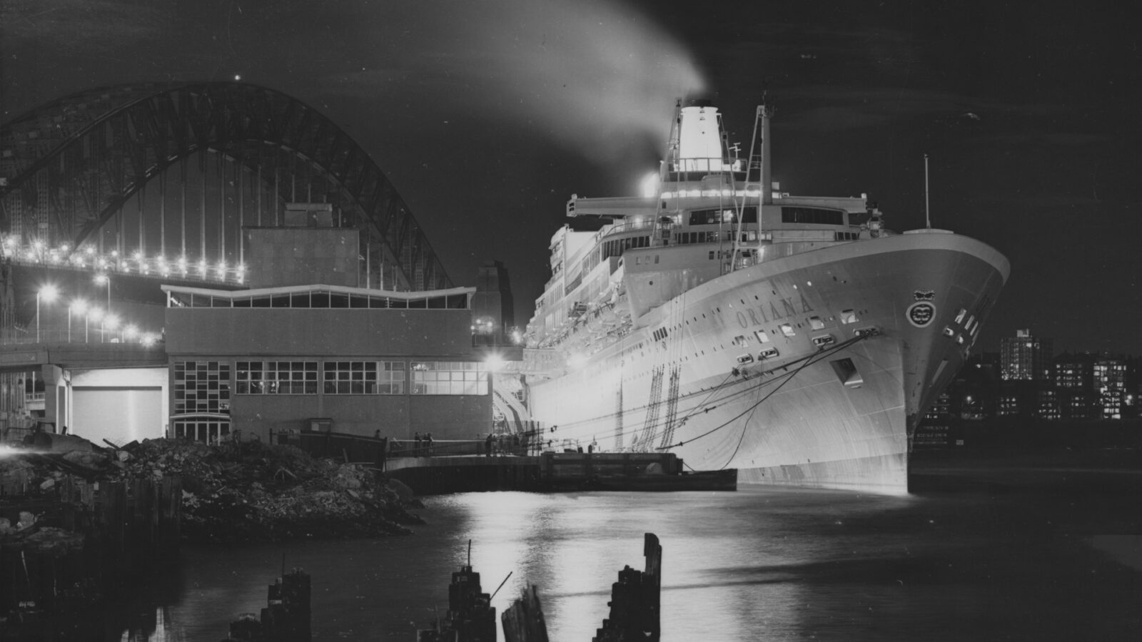 We Are Sailing Cruising In The 50s And 60s Between England And Australia Starts At 60