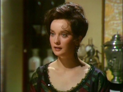 Upstairs, Downstairs actress Nicola Pagett dies aged 75 - Starts at 60