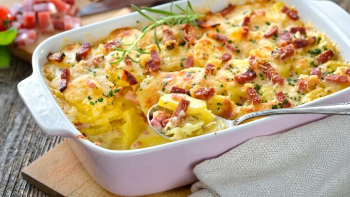 Potato gratin with cheese and bacon - Starts at 60