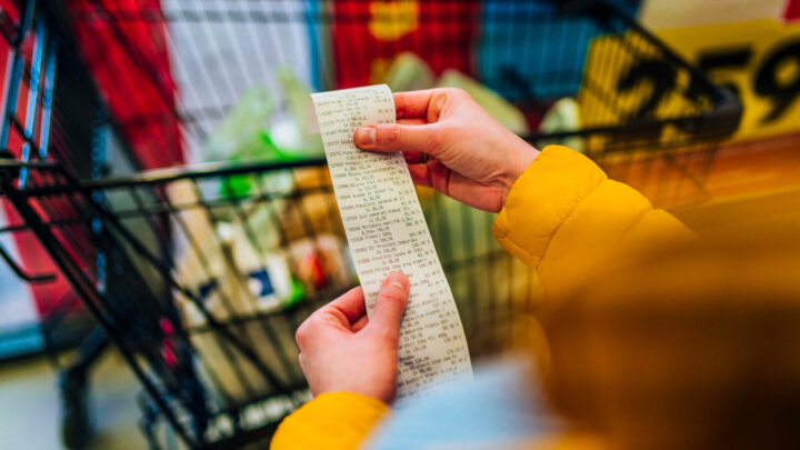 Woolworths offers 'price freeze' on essentials items to ease cost of living - Vimarsana News