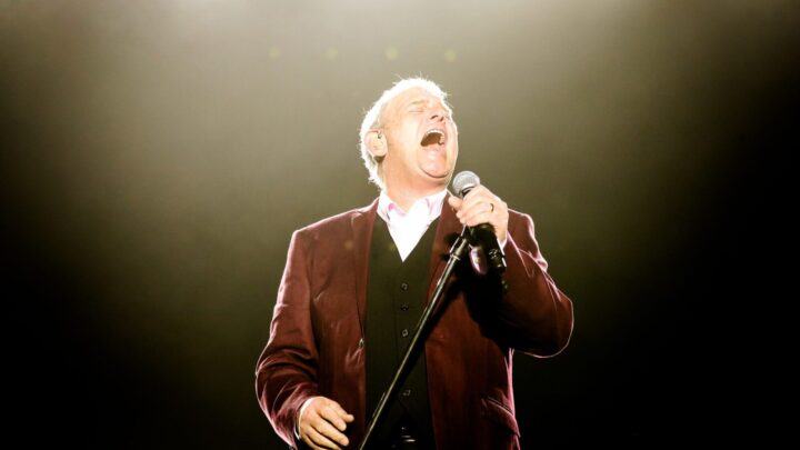 ‘Wonderful’ news gives John Farnham and family big reason to celebrate