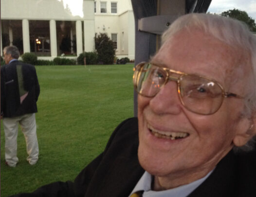 Australia's first celebrity physician, Dr John 'Merry Medic' Wright dies, age 94 - Vimarsana News