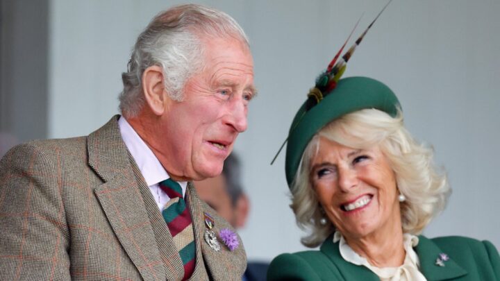 Charles and Camilla send out first Christmas card as King and Queen ...