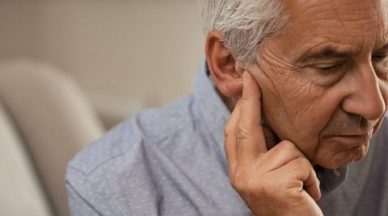Symptoms of hearing loss. 