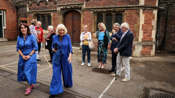 Pucker up! Dames Judi Dench and Joanna Lumley greeted like old pals by ...