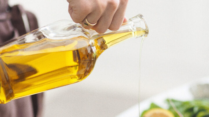 If you want a great all-rounder, I recommend safflower oil. With that high smoke point and neutral flavour, it’s one of the most versatile options out there. Source: Pexels