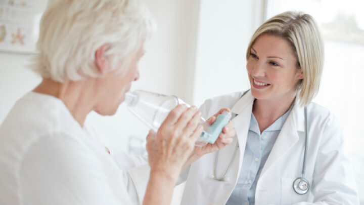For those grappling with asthma, the onset of spring can pose challenges, yet there are ways to make it more manageable. Source: Getty Images. 