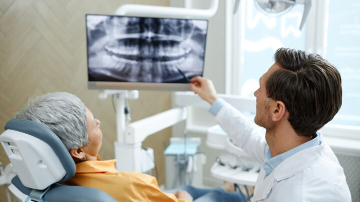 There are fresh calls for the government to establish a dental benefits scheme for seniors. Source: Getty Images 