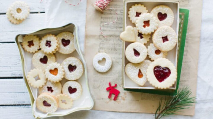 Shortbread cut-out biscuits with jam - Starts at 60