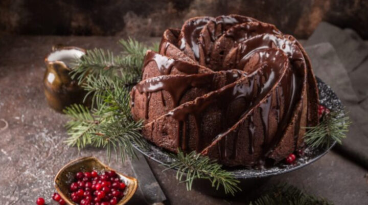 Gingerbread Bundt cake - Starts at 60