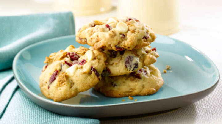 Delicious macadamia and cranberry biscuits - Starts at 60