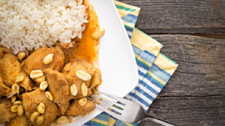 Quick and simple peanut chicken curry - Starts at 60