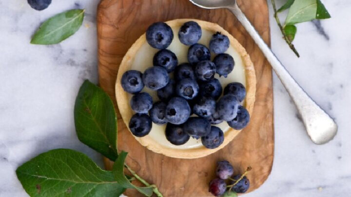 Quick and simple blueberry tarts - Starts at 60