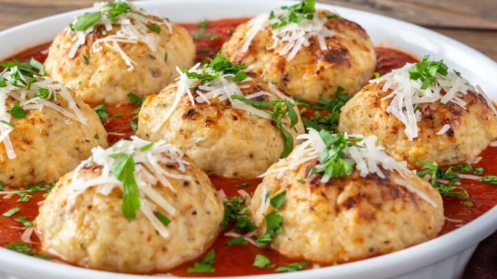 Easy cheesy chicken parmy balls - Starts at 60